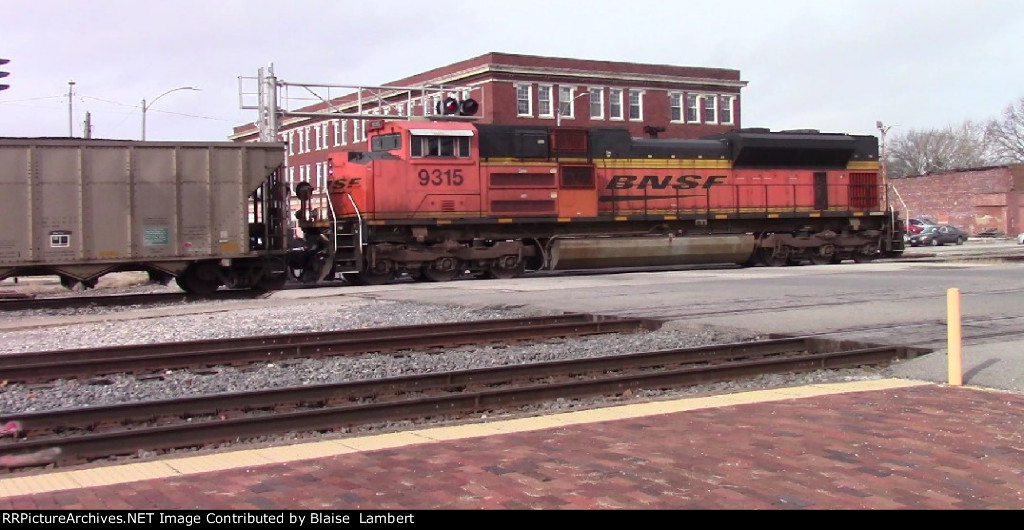 BNSF coal train DPU